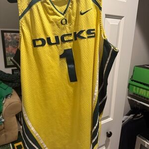 *VINTAGE/RARE* Oregon Ducks Basketball Jersey in Yellow/Green size XL